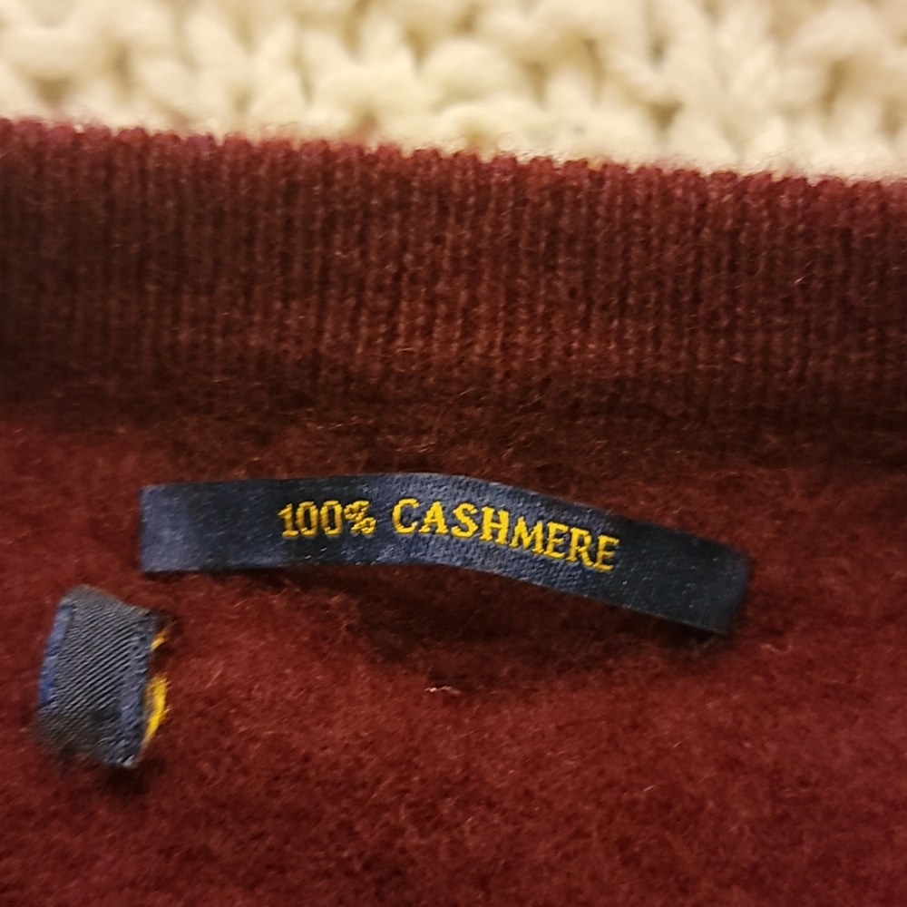 JosA. Bank Large Cashmere Crewneck - Picture 5 of 5